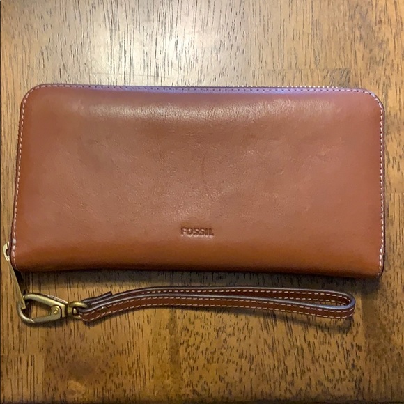 Fossil Handbags - Fossil Emma large Zip Clutch Wallet